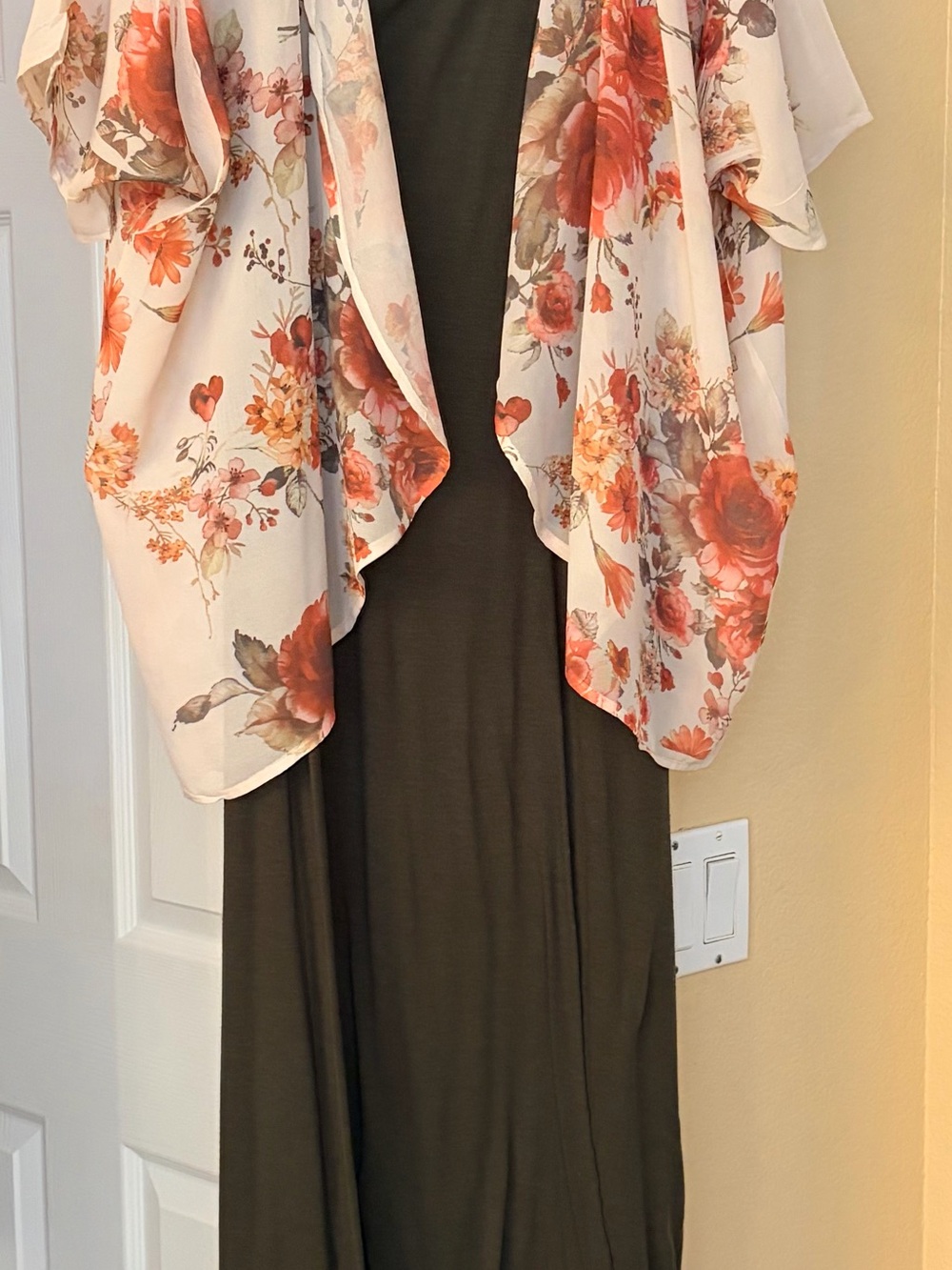 Active Basic Maxi Dress with Ivory Coral Floral Kimono